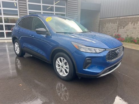 Used 2023 Ford Escape Active image 3