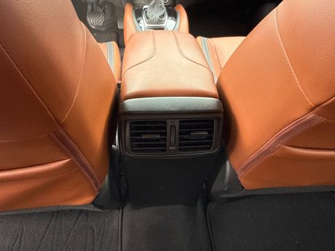 Used 2018 Nissan Rogue SL w/ Premium Package FWD image 17