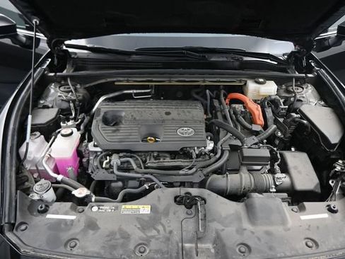 Used 2024 Toyota Crown AWD/4WD image 12