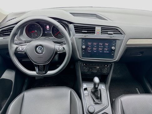 Used 2020 Volkswagen Tiguan S image 15