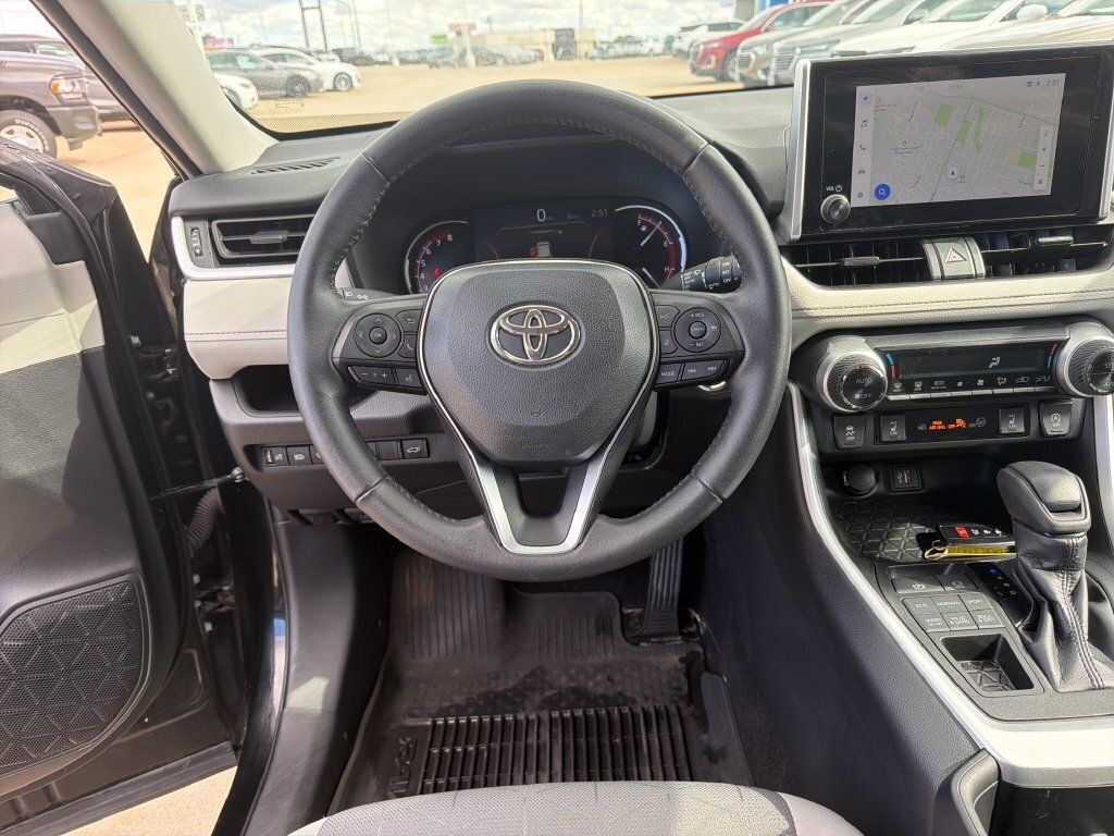 Used 2023 Toyota RAV4 XLE w/ Convenience Package AWD/4WD image 13