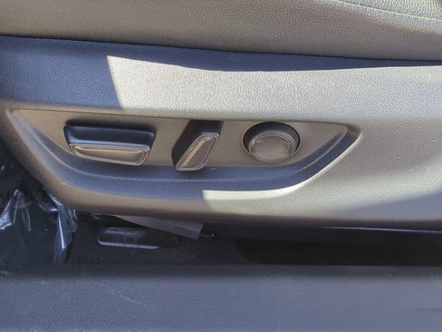 Used 2025 Toyota Camry XSE FWD image 17