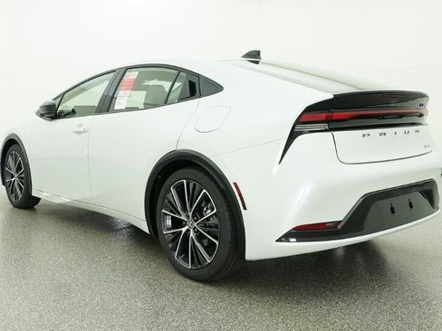 New 2026 Toyota Prius XLE FWD image 5