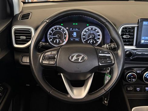 Used 2021 Hyundai Venue SEL FWD image 19