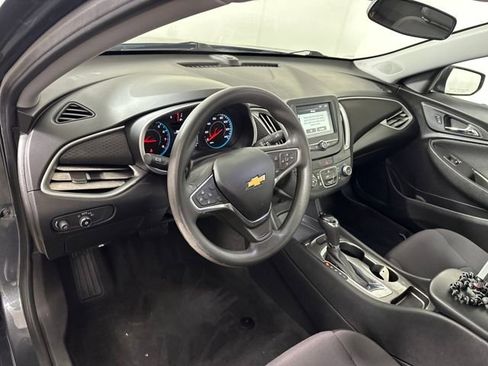 Used 2017 Chevrolet Malibu LS image 13
