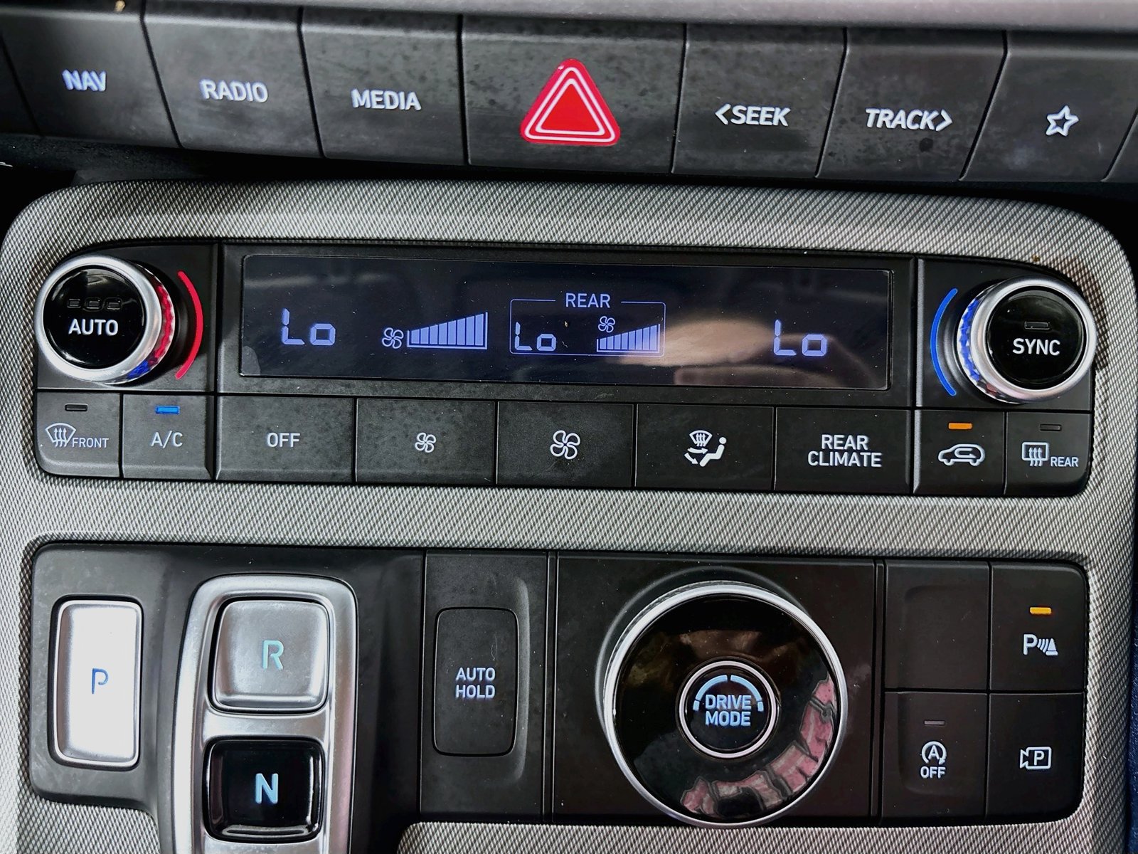 Used 2025 Hyundai Palisade SEL FWD image 16