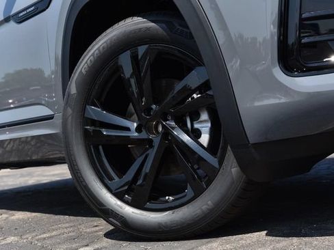 New 2026 Volkswagen Atlas Cross Sport SEL R-Line AWD/4WD image 3