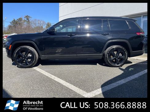 Used 2025 Jeep Grand Cherokee L Limited w/ Black Appearance Package image 2
