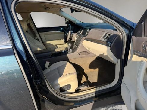 Used 2014 Lincoln MKS AWD image 25