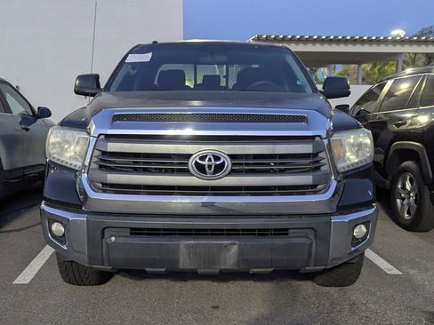 Used 2015 Toyota Tundra SR5 RWD image 2