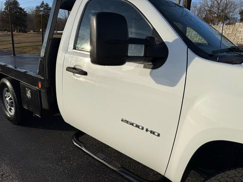 Used 2011 GMC Sierra 2500 W/T image 9