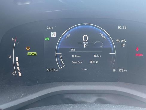 Used 2025 Toyota Camry LE image 32