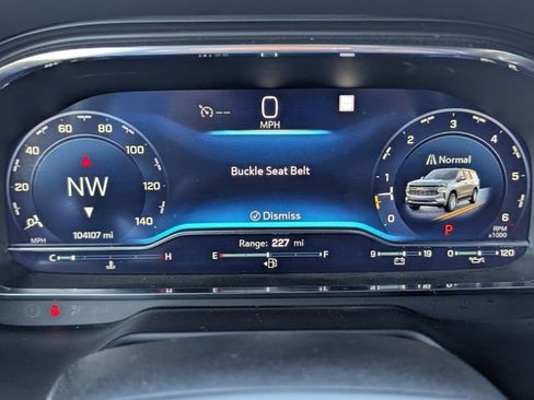 Used 2022 Chevrolet Suburban LT w/ LT Signature Plus Package image 25