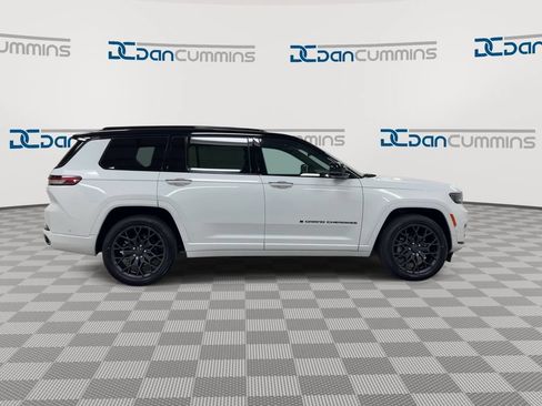 Used 2023 Jeep Grand Cherokee L Summit AWD/4WD image 9
