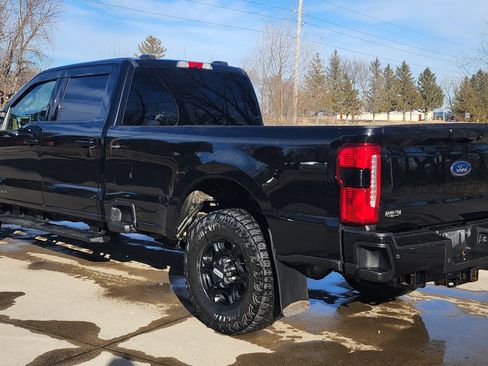 Used 2023 Ford F250 XLT w/ XLT Premium Package image 6