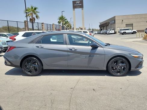 New 2026 Hyundai Elantra Sport FWD image 28