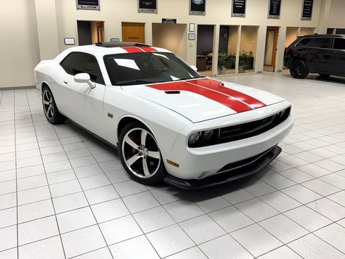Used 2013 Dodge Challenger SRT8 w/ Harman Kardon Audio Group image 9