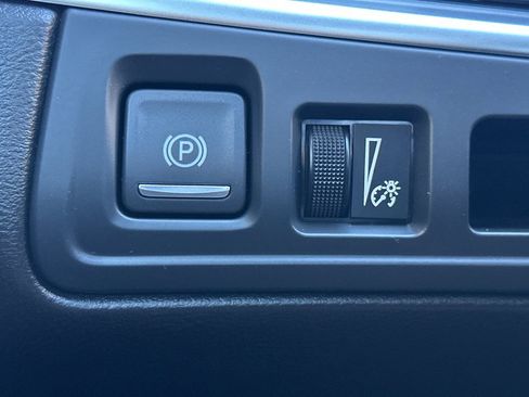 Certified 2024 Cadillac XT6 Premium Luxury image 38