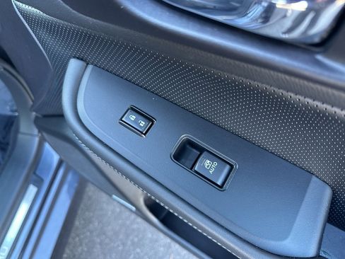 Used 2016 Subaru Legacy 3.6R Limited image 35