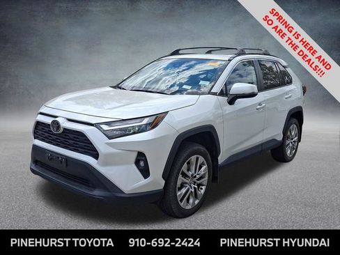 Used 2023 Toyota RAV4 XLE Premium image 4