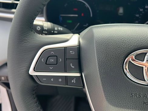 New 2026 Toyota Sienna XLE FWD image 20