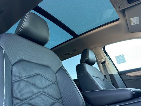 New 2026 Volkswagen Atlas SE FWD image 16