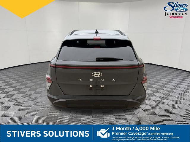 Used 2025 Hyundai Kona SEL FWD image 8