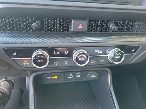 Used 2025 Honda CR-V EX image 17