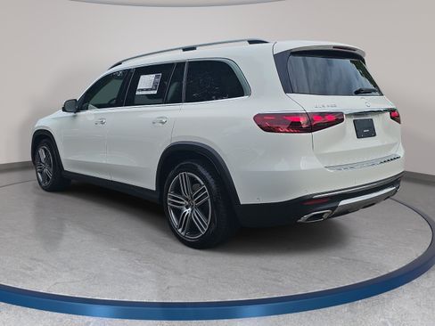 Certified 2026 Mercedes-Benz GLS 450 4MATIC image 8