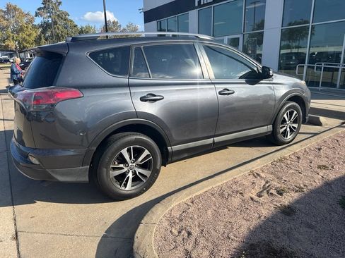 Used 2017 Toyota RAV4 XLE FWD image 4