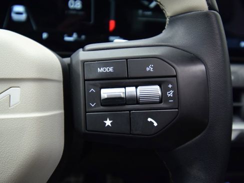 Used 2025 Kia K4 GT-Line Turbo image 38