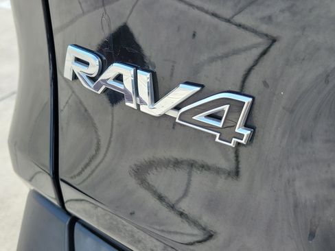 Certified 2023 Toyota RAV4 XLE w/ Convenience Package FWD image 10