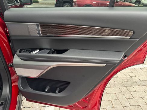 New 2026 Cadillac Vistiq Luxury image 48