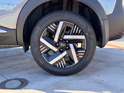 New 2026 Nissan Kicks SV image 8