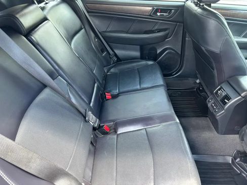 Used 2018 Subaru Outback 2.5i Limited AWD/4WD image 17