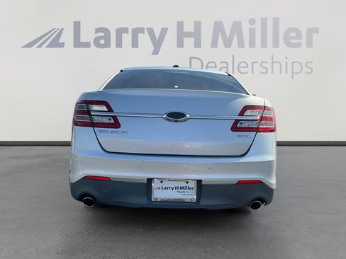 Used 2016 Ford Taurus SEL image 4
