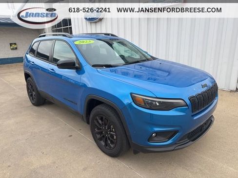 Used 2023 Jeep Cherokee Altitude Lux image 1