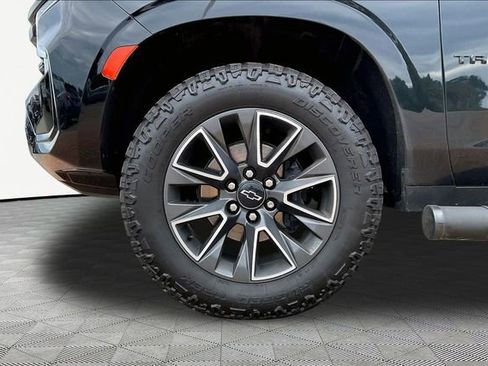 Used 2024 Chevrolet Tahoe Z71 AWD/4WD image 23