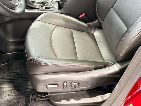 Used 2023 Chevrolet Equinox RS w/ RS Leather Package image 17