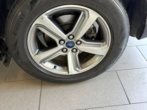 Used 2019 Ford Edge SEL FWD image 18