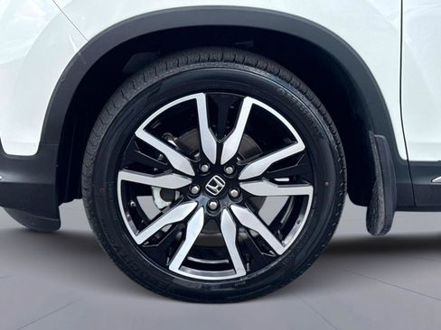 Certified 2021 Honda Pilot Touring image 11