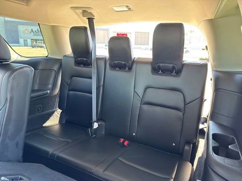 Used 2023 Nissan Pathfinder SL image 20