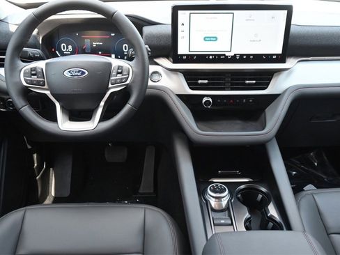 New 2025 Ford Explorer Active w/ Active Comfort Package image 33