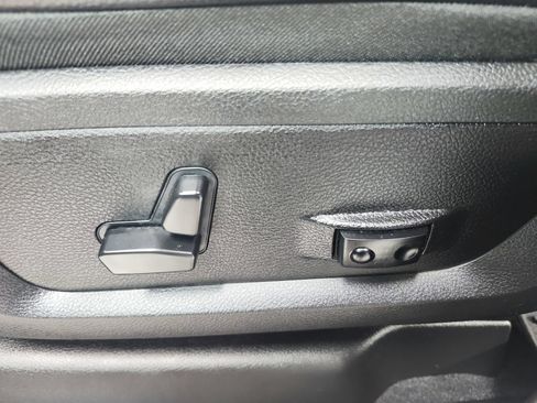Used 2025 RAM 2500 Laramie AWD/4WD image 20