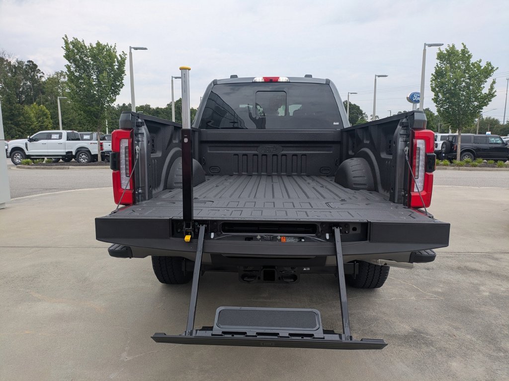New 2026 Ford F250 Platinum w/ Platinum Plus Package AWD/4WD image 12