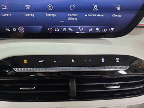 New 2026 Buick Enclave Avenir w/ Super Cruise Package AWD/4WD image 21