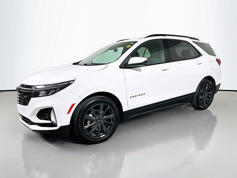 Used 2022 Chevrolet Equinox RS FWD image 3