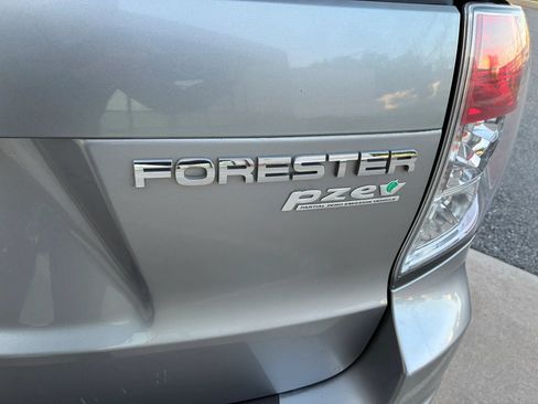 Used 2011 Subaru Forester 2.5X Limited AWD/4WD image 23