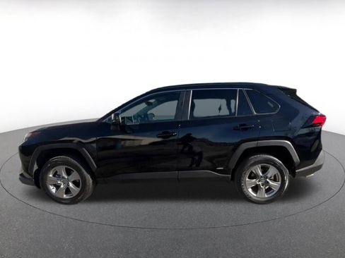Used 2025 Toyota RAV4 LE image 9