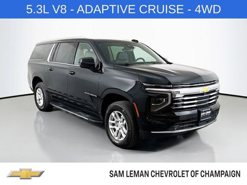 Used 2025 Chevrolet Suburban LT AWD/4WD image 1